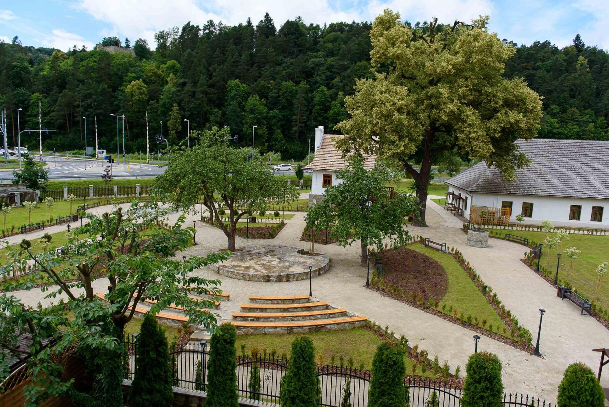 Villa Turris Apartamenty Przy Muszynskim Zamku Мушина Экстерьер фото
