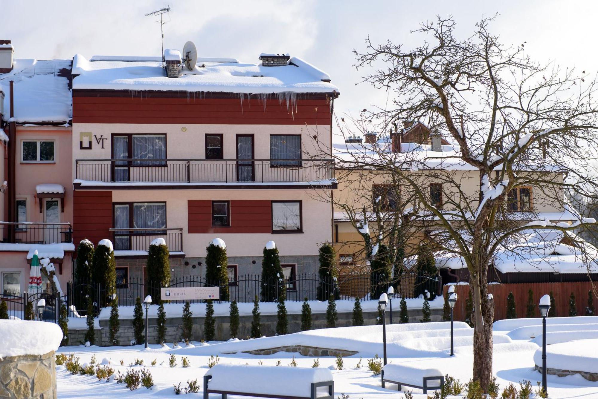 Villa Turris Apartamenty Przy Muszynskim Zamku Мушина Экстерьер фото